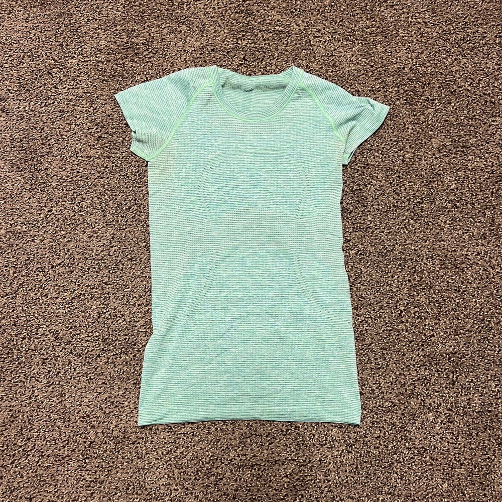 Lululemon swiftly tee